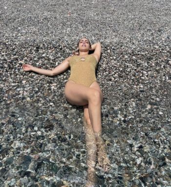 Miriam Leone