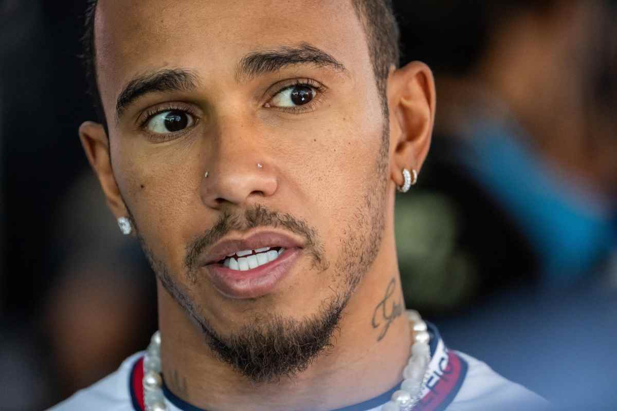 Lewis Hamilton, decisione sconvolgente