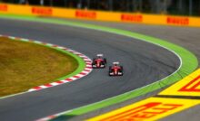 Gara di Formula 1 con due monoposto Ferrari