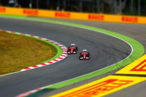 Gara di Formula 1 con due monoposto Ferrari