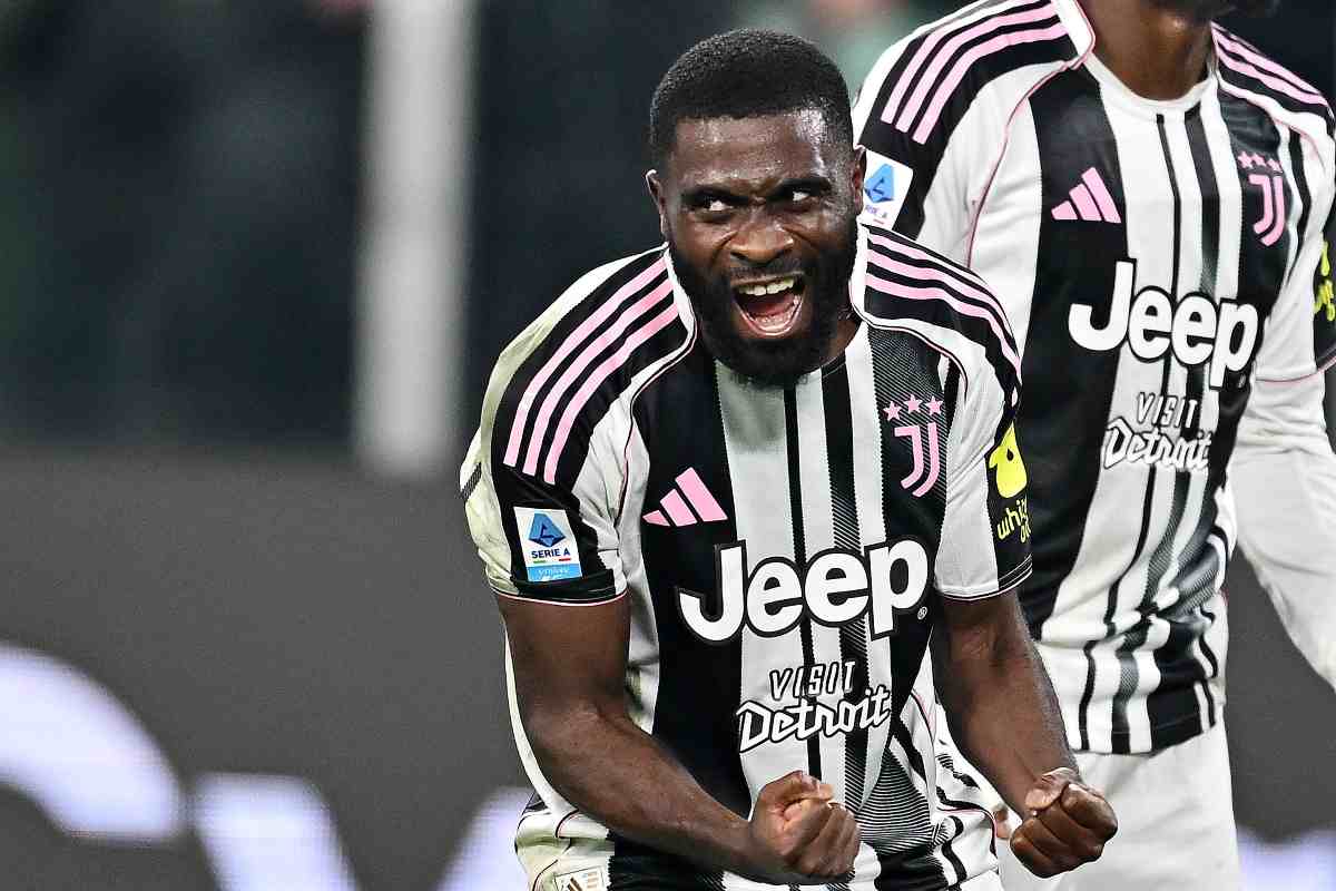 Due giocatori della Juventus che esultano